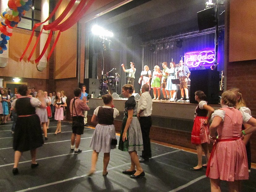 13 09 27 Partynacht in Tracht 2013 (225)